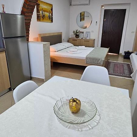 Aliaj Guest House Μπεράτ Εξωτερικό φωτογραφία
