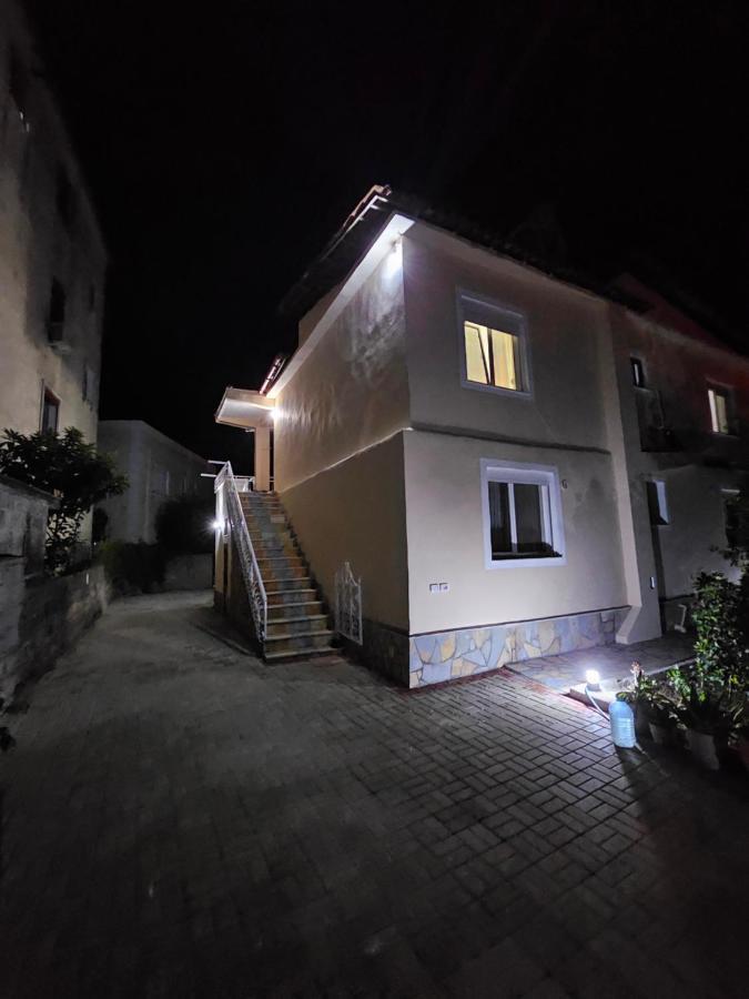 Aliaj Guest House Μπεράτ Εξωτερικό φωτογραφία